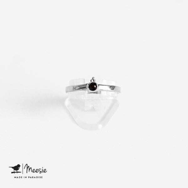 Ring dot Onyx edelsteen zilver Ring dot Onyx edelsteen zilver