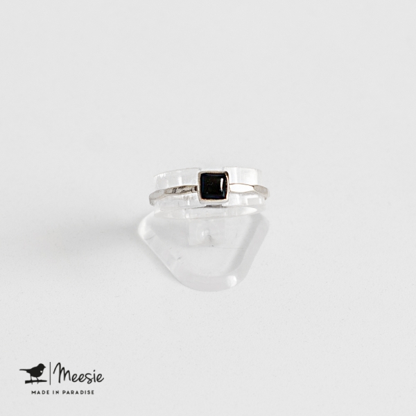 Ring vierkante Onyx edelsteen zilver Ring vierkante Onyx edelsteen zilver