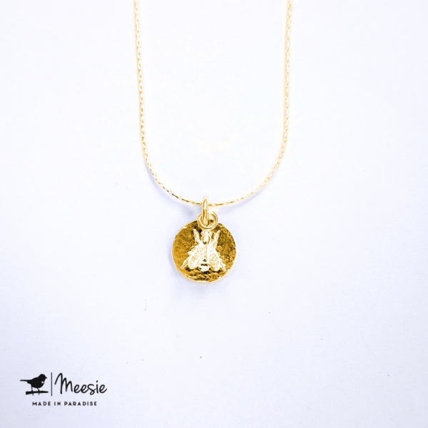 Ketting: Bijtje bedel goud op zilver - 3 stuks Ketting: Bijtje bedel goud op zilver - 3 stuks